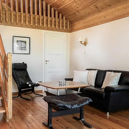Feriehus Stunning In With House Sea View *